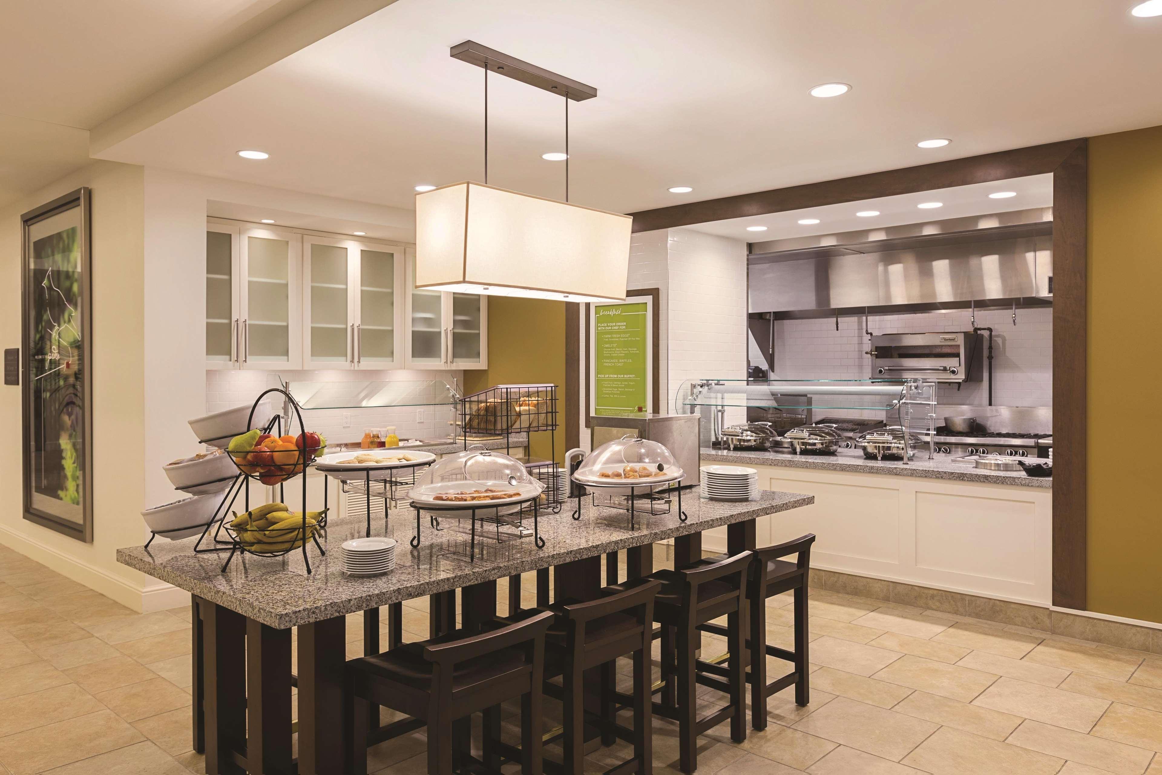 Hilton Garden Inn Wallingford/Meriden Экстерьер фото