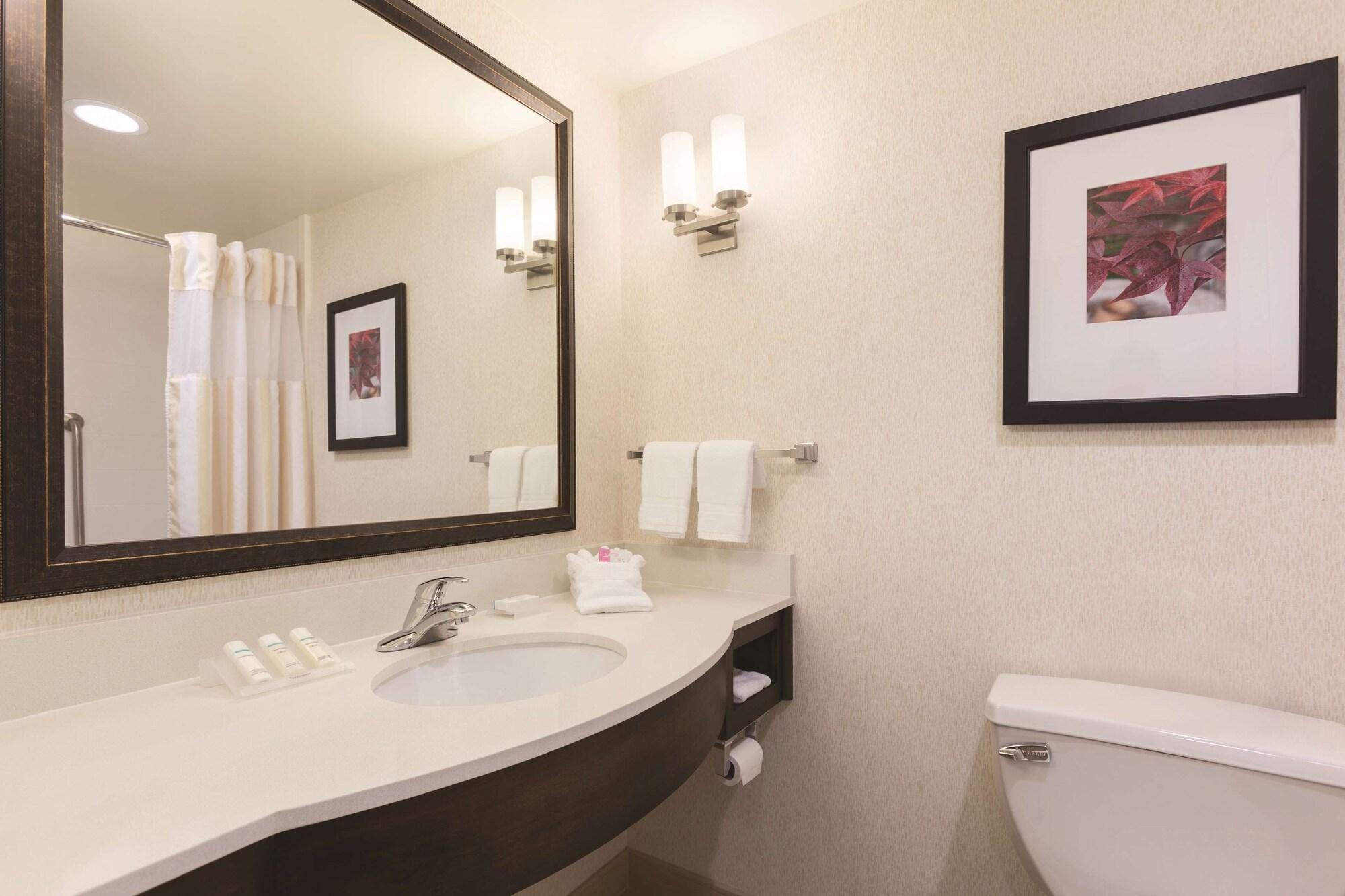Hilton Garden Inn Wallingford/Meriden Экстерьер фото