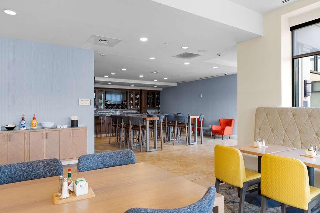 Hilton Garden Inn Wallingford/Meriden Ресторан фото